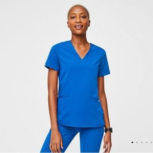 Casma Three-Pocket Scrub Top Small Royal Blue